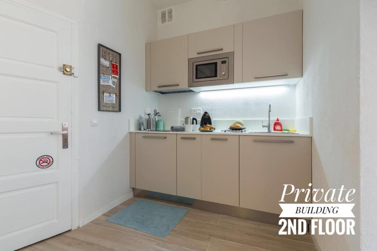 Private Building, 4 Apts, Unique At Nice- Old Town * Nizza