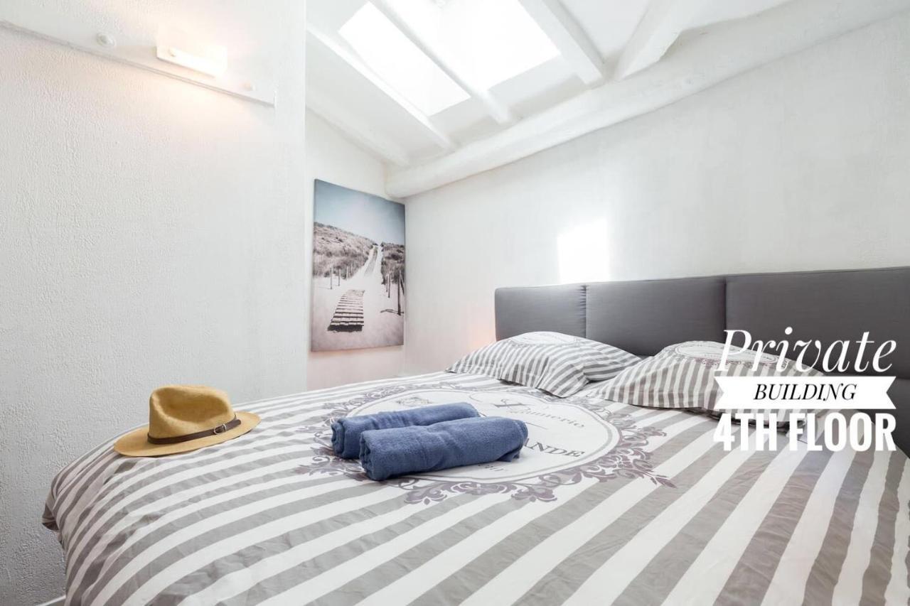 Private Building, 4 Apts, Unique At Nice- Old Town Appartamento *